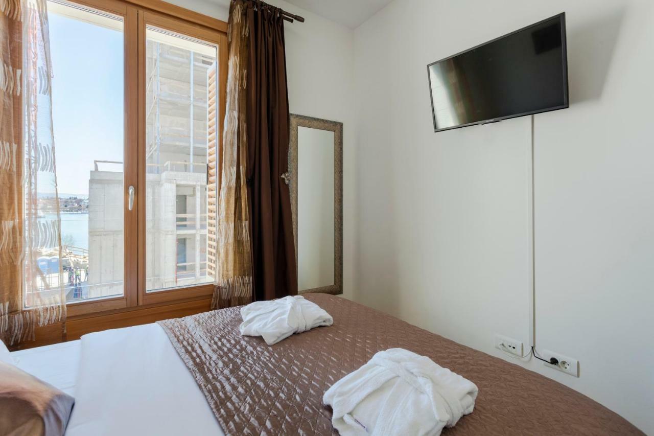 New Luxury Apartment Nives On Seaside Split Buitenkant foto