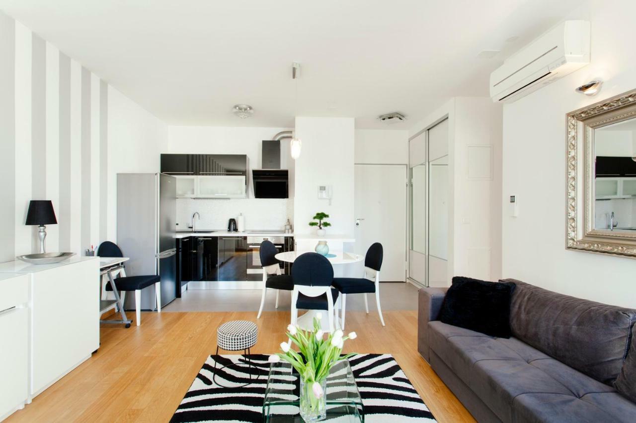 New Luxury Apartment Nives On Seaside Split Buitenkant foto