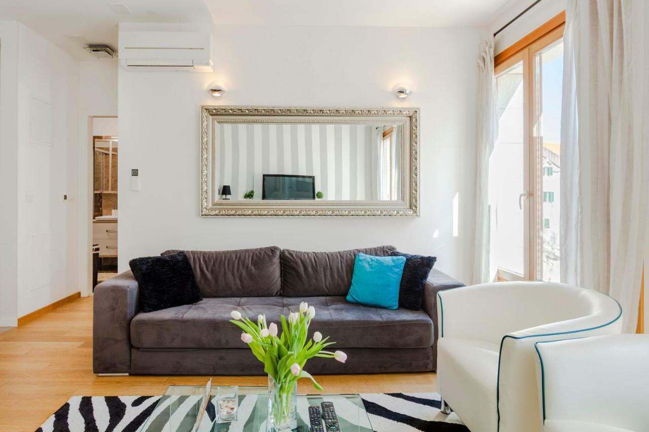 New Luxury Apartment Nives On Seaside Split Buitenkant foto