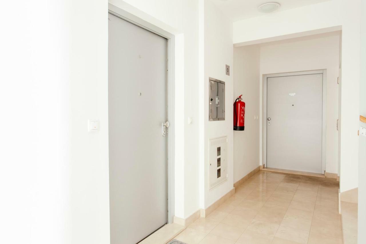 New Luxury Apartment Nives On Seaside Split Buitenkant foto