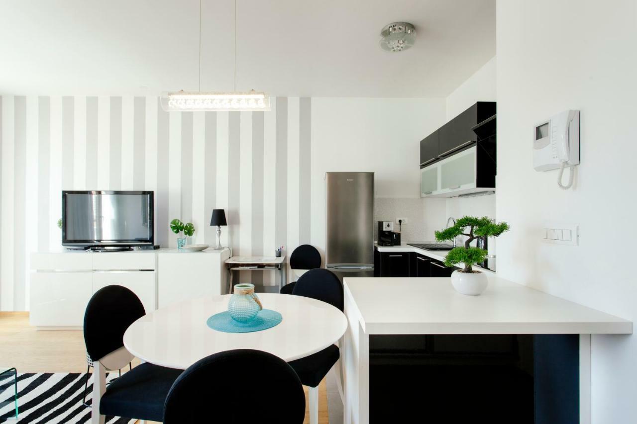 New Luxury Apartment Nives On Seaside Split Buitenkant foto