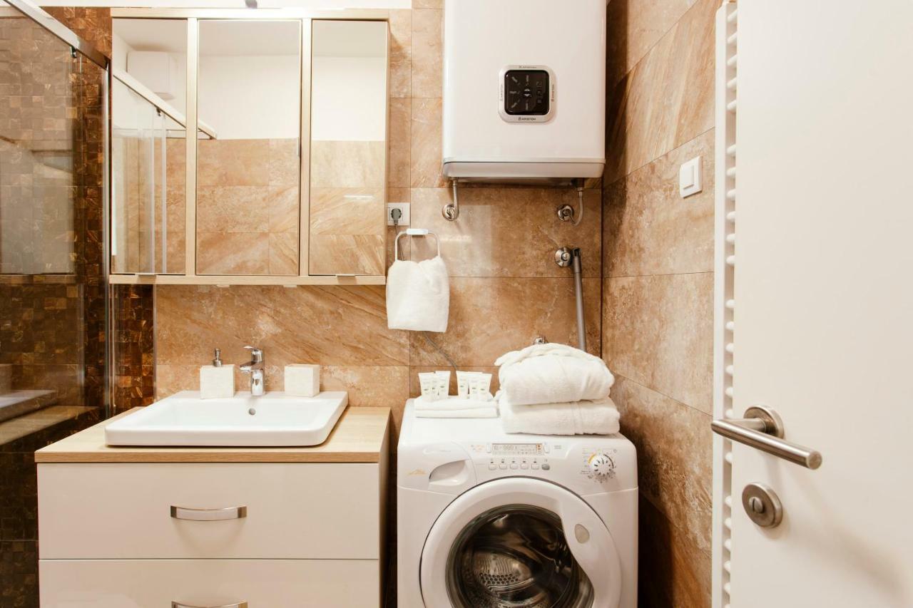 New Luxury Apartment Nives On Seaside Split Buitenkant foto